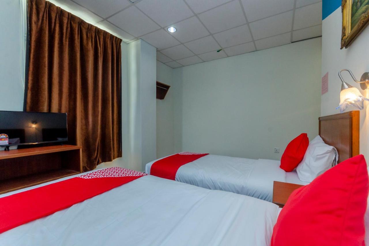 Oyo 702 D View Hotel Mersing Bilik gambar